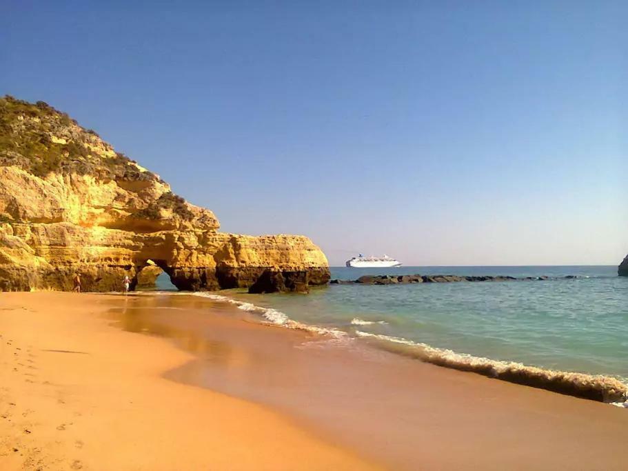 Sea View Apartment Portimao Exterior photo
